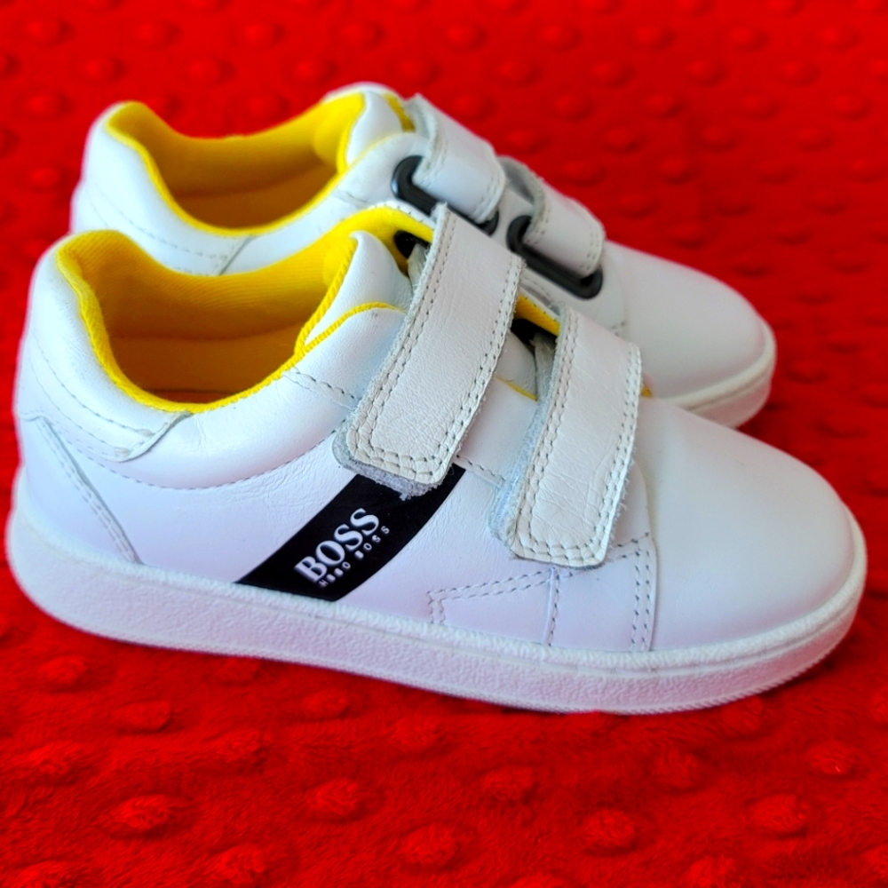 Hugo Boss Boys Toddler sneakers shoes. EU 26 US 9 Worn once. Amazing condition